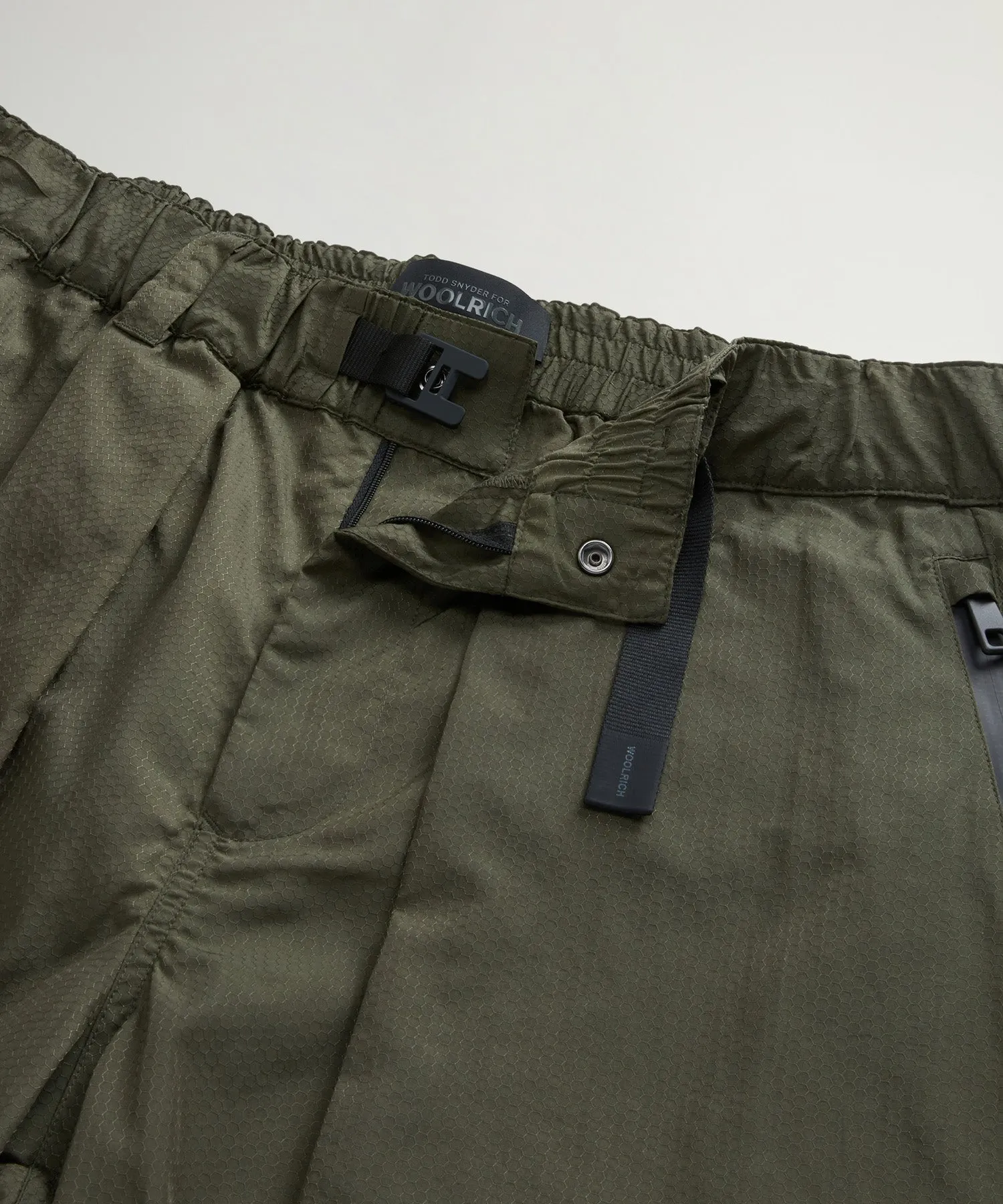 Todd Snyder x Woolrich Trek Short in Olive